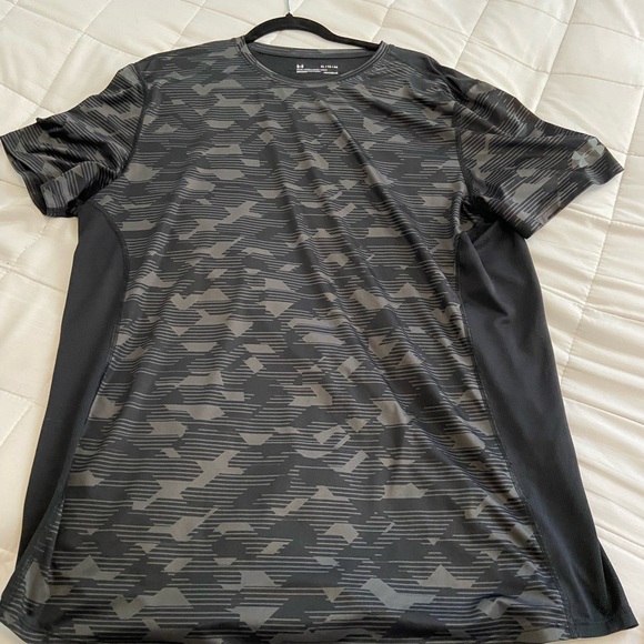 Under Armour “heatgear” T-shirt - Picture 2 of 4